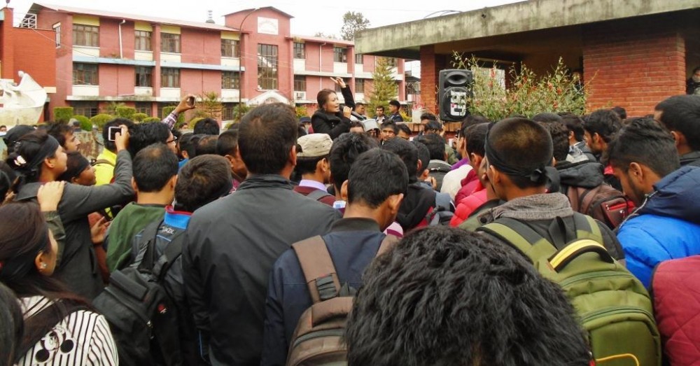 अनसनलाई विद्यार्थी नेताको ऐक्यवद्धता, भन्छन् : ‘हामीले सकेनौं, तिमीहरुलाई छोड्दैनौ’