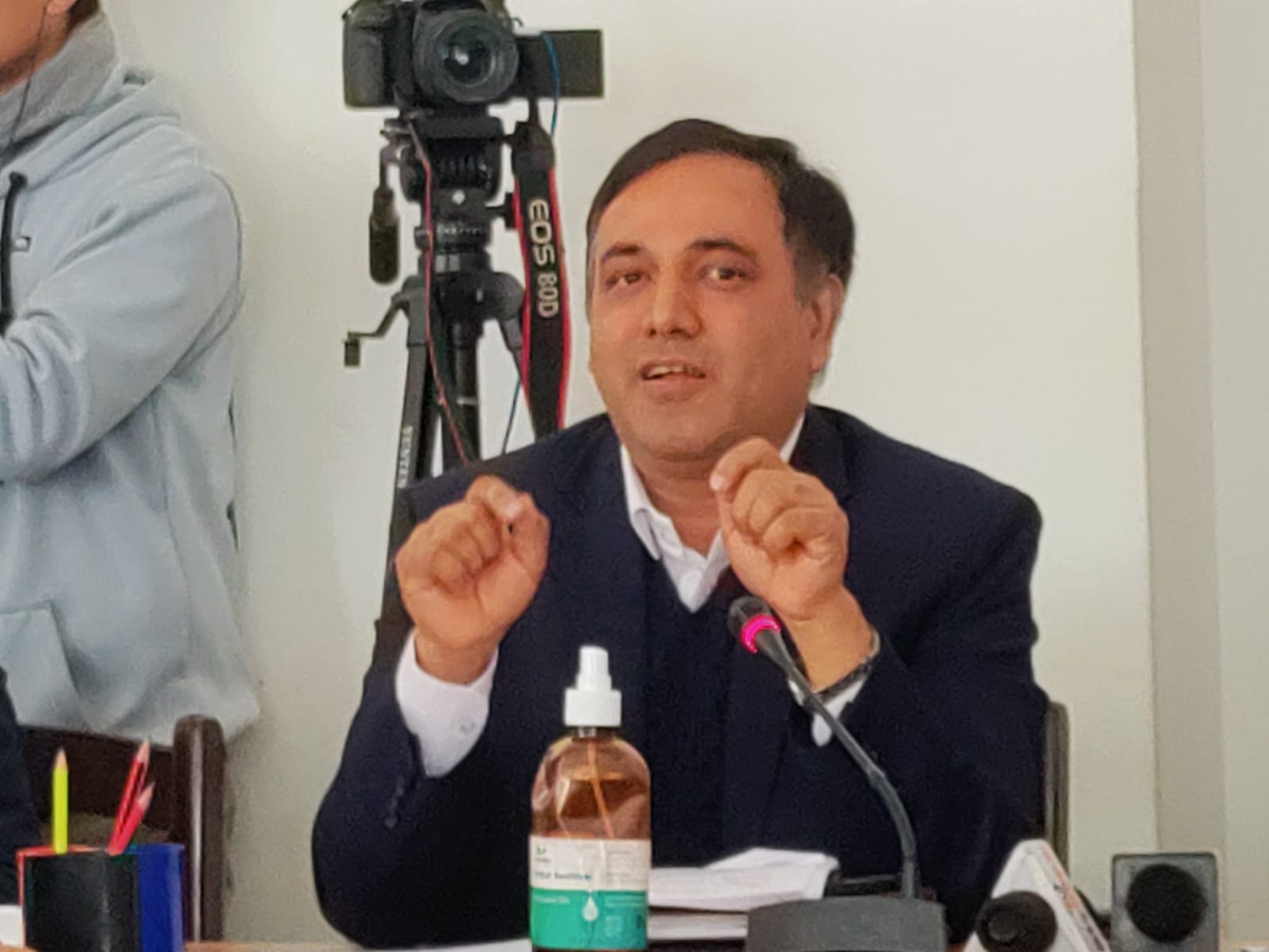 शिक्षकको क्षमता माथि संसदीय समितिमा प्रश्न