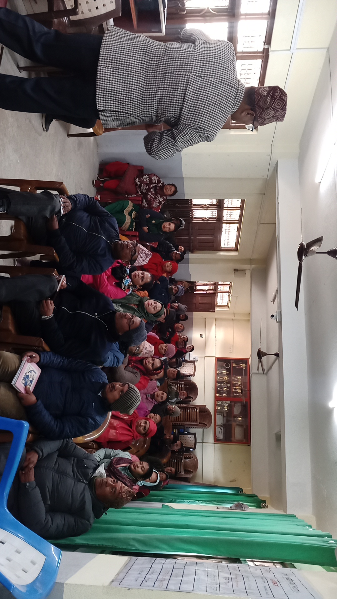 बालबालिकासँगको सम्बन्धबारे अभिभावकसँग विद्यालयको छलफल