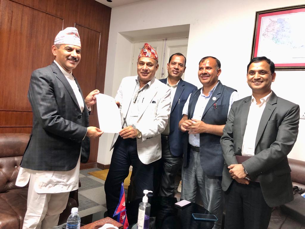 विद्यालय शिक्षालाई पुनः केन्द्रिकृत गर्न लागेकोमा आपत्ति