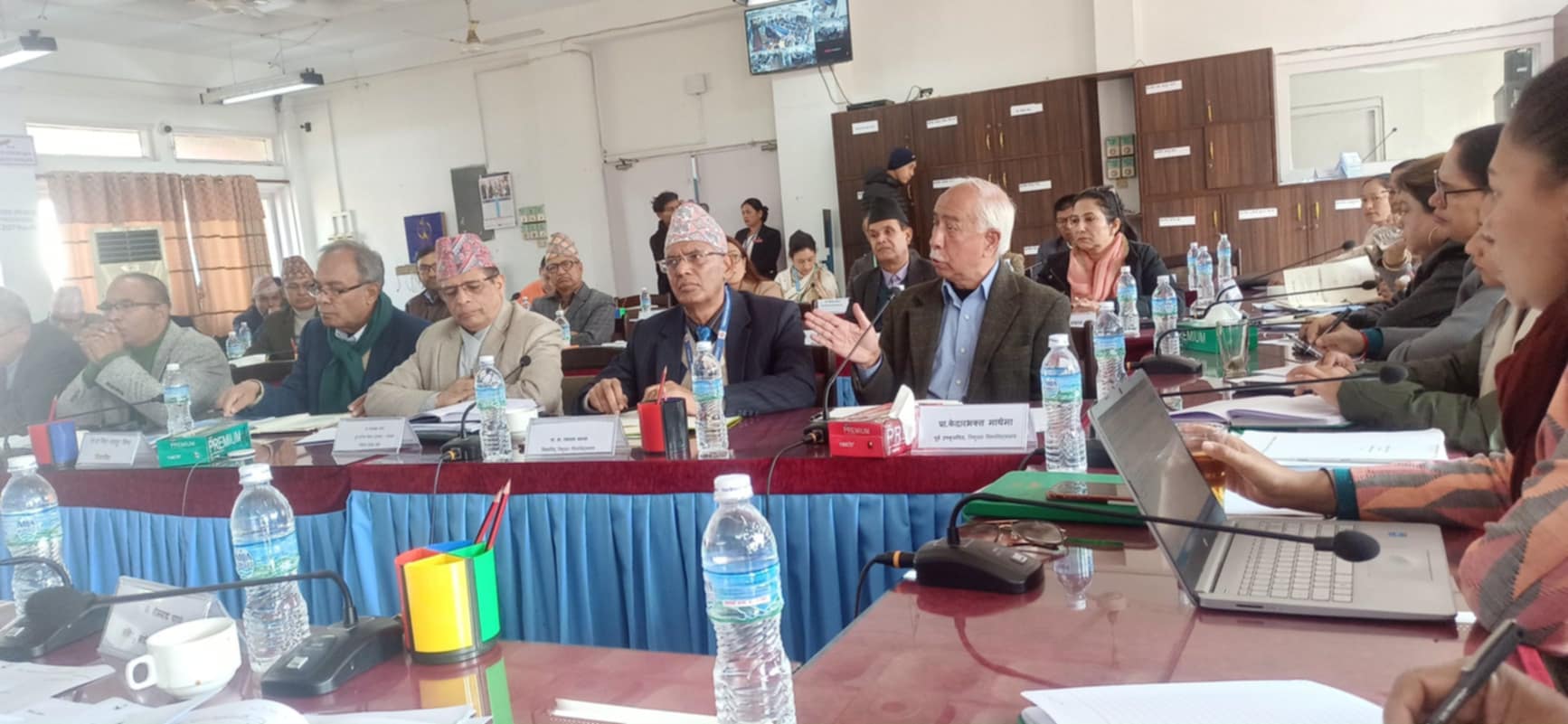 शिक्षा विधेयकमा विज्ञको सुझाव : शिक्षकलाई दलगत राजनीतिक गतिविधिबाट टाढा राखौं